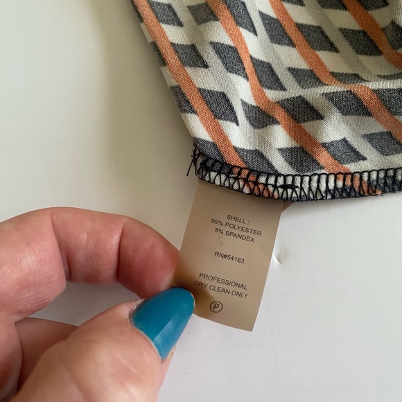 Calvin Klein Women’s Sleeveless Geometric print size S, stretch - Picture 10 of 10